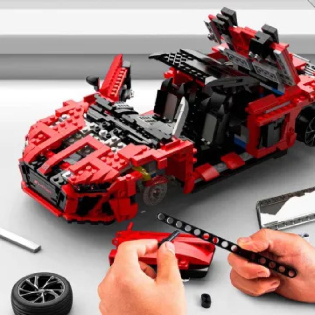 Modellino Audi R8 6